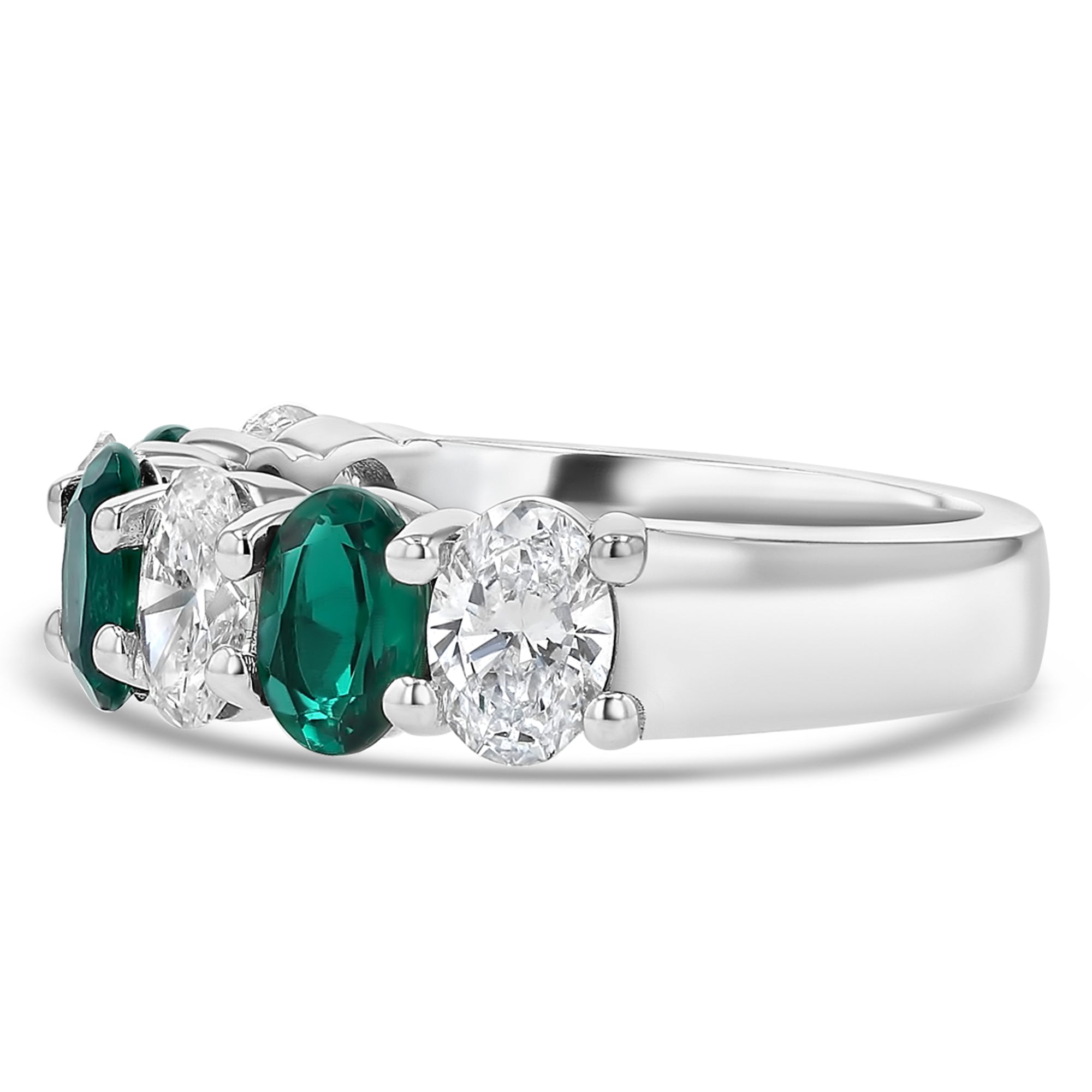 Oval Diamond Emerald Alternating Ring