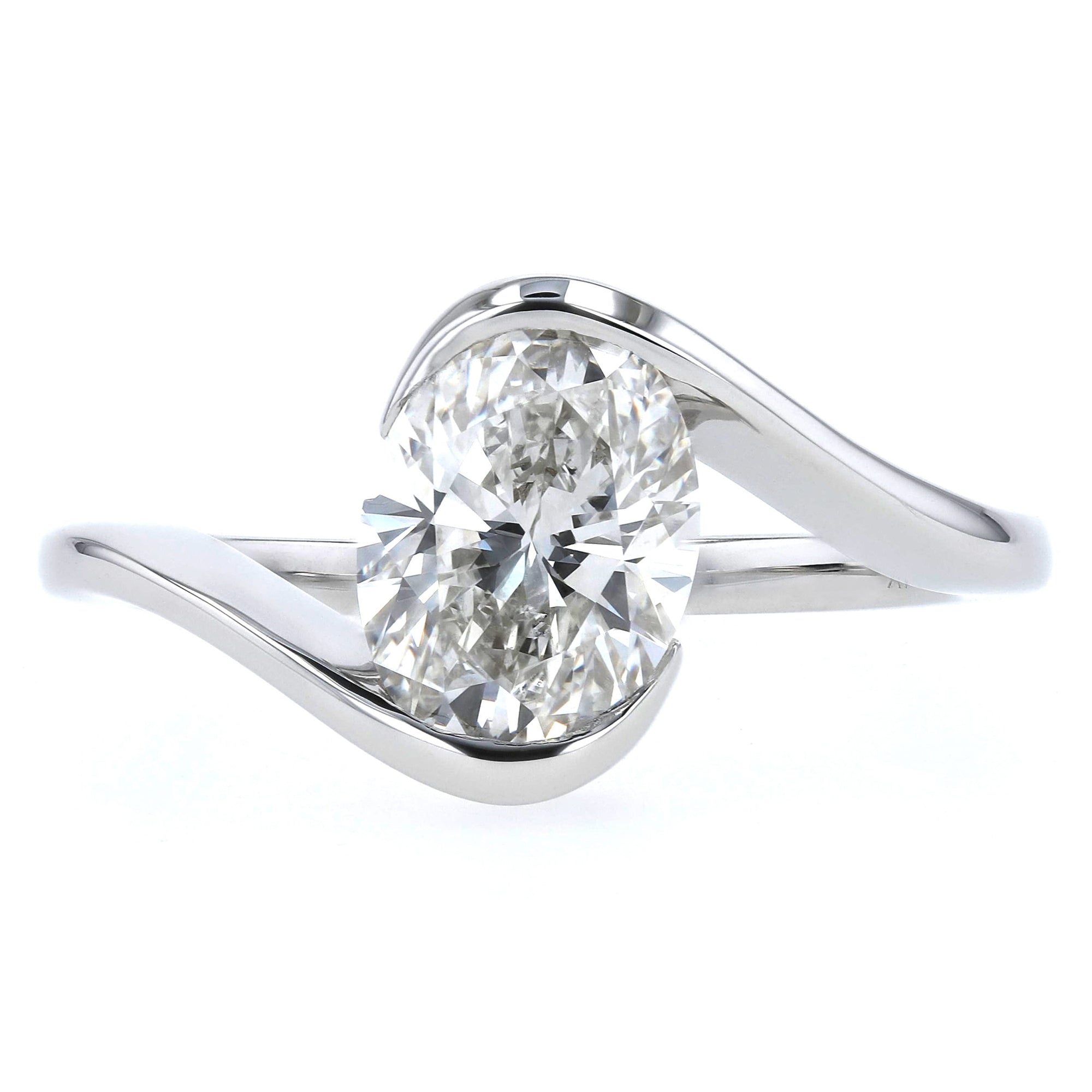 Oval Rounded Spiral Design Ring 2Ct