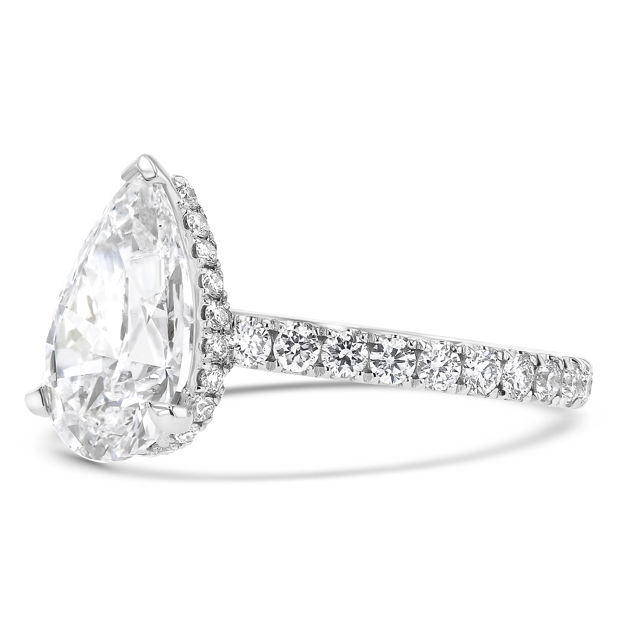 Pear EVS2 GIGI 635418010 SMR00441P Hidden Halo Pave 0.68ct 2.27g