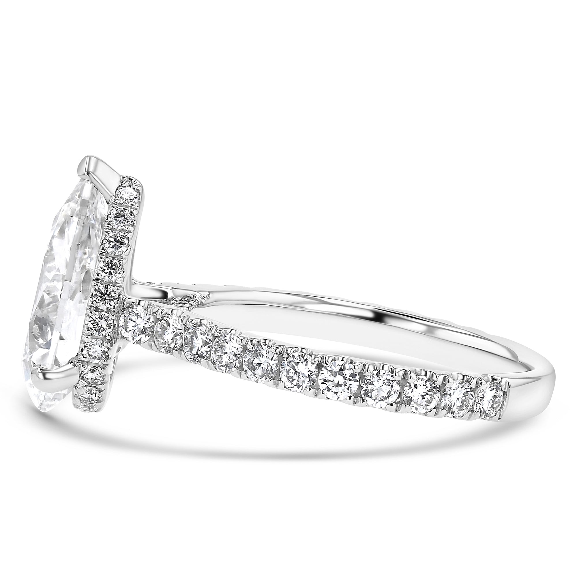 Pear EVS2 GIGI 635418010 SMR00441P Hidden Halo Pave 0.68ct 2.27g