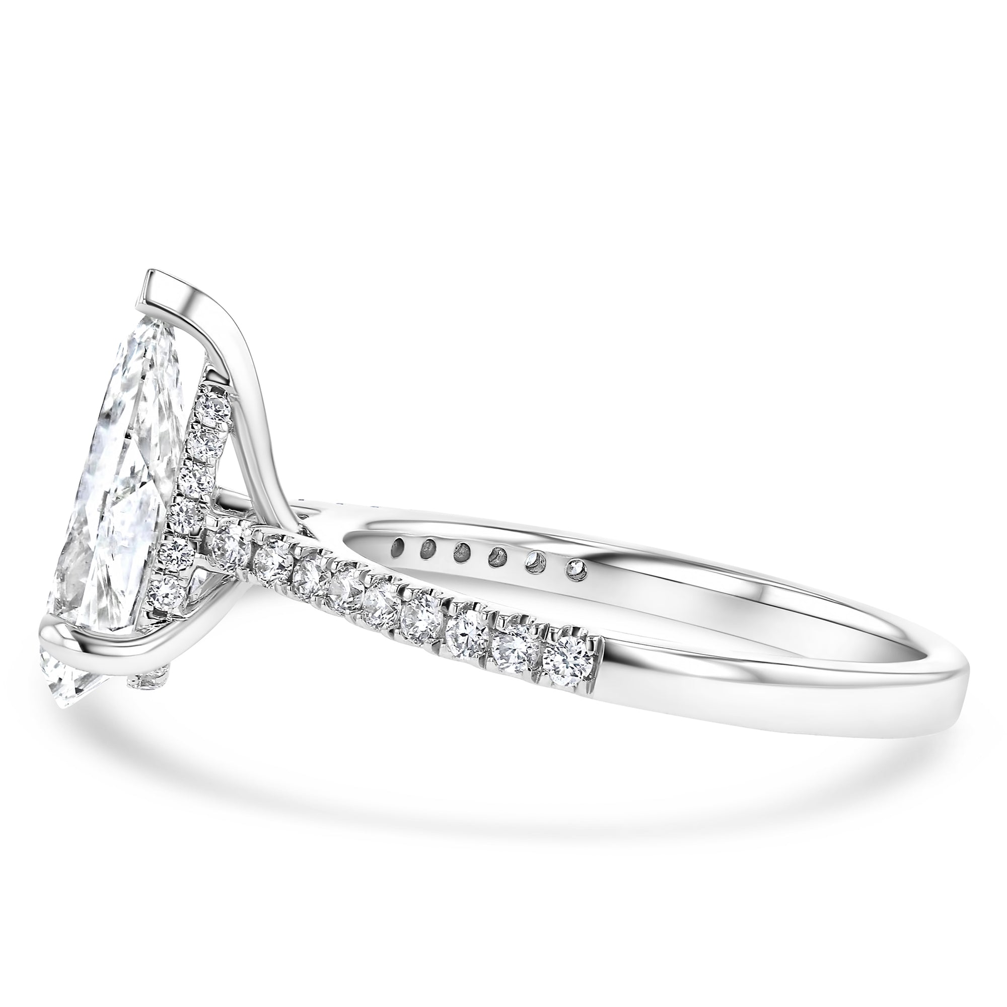 Pear Hidden Halo Half Pave