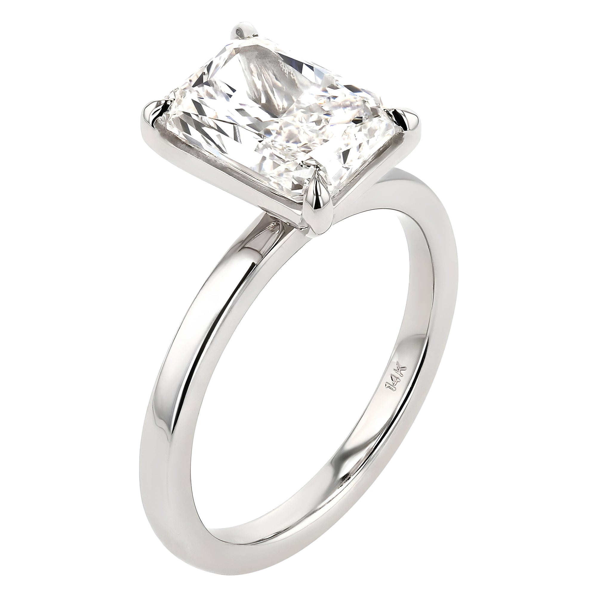 Radiant Solitare CRMB Ring 3.07Ct