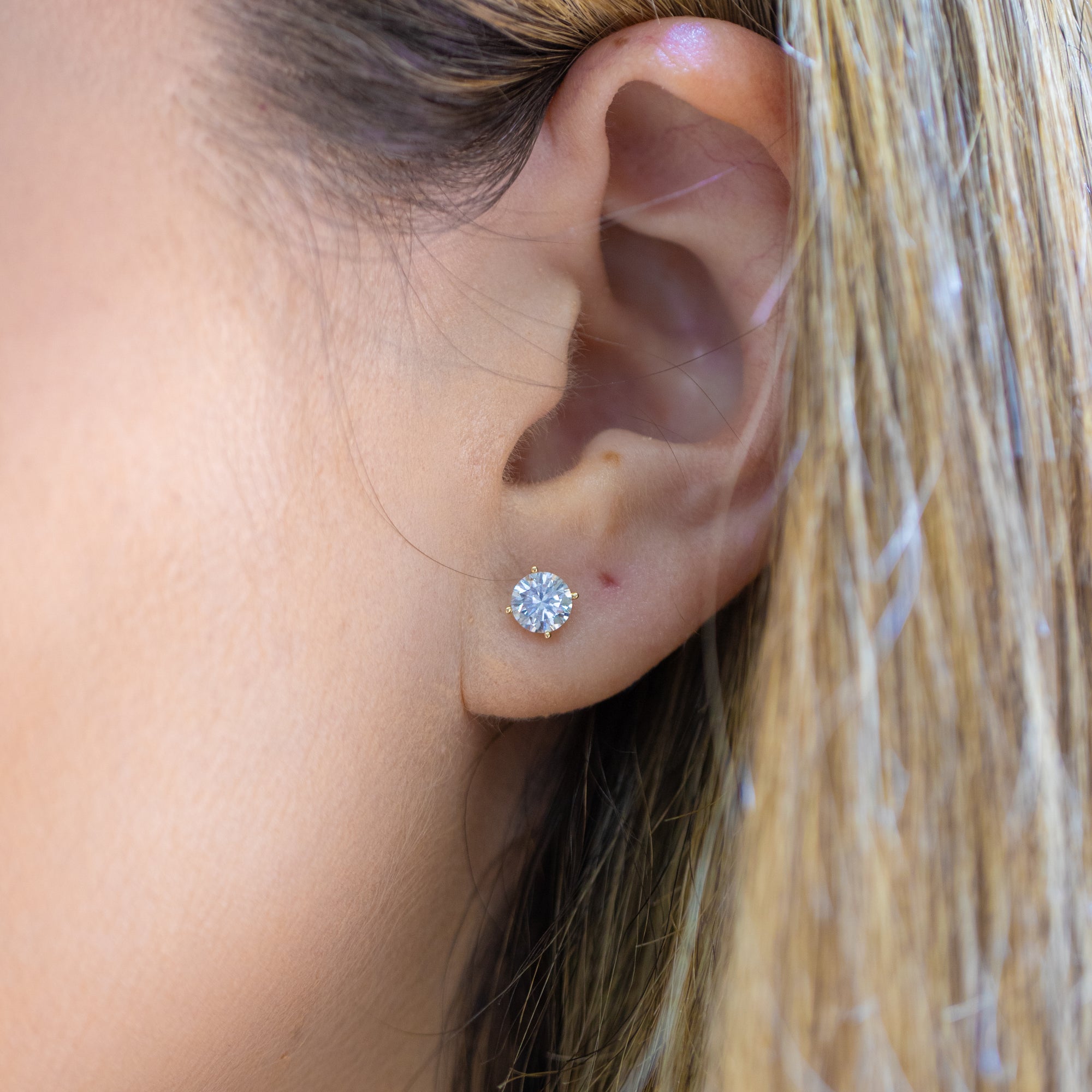 Round Stud Earrings 2.04 ctw