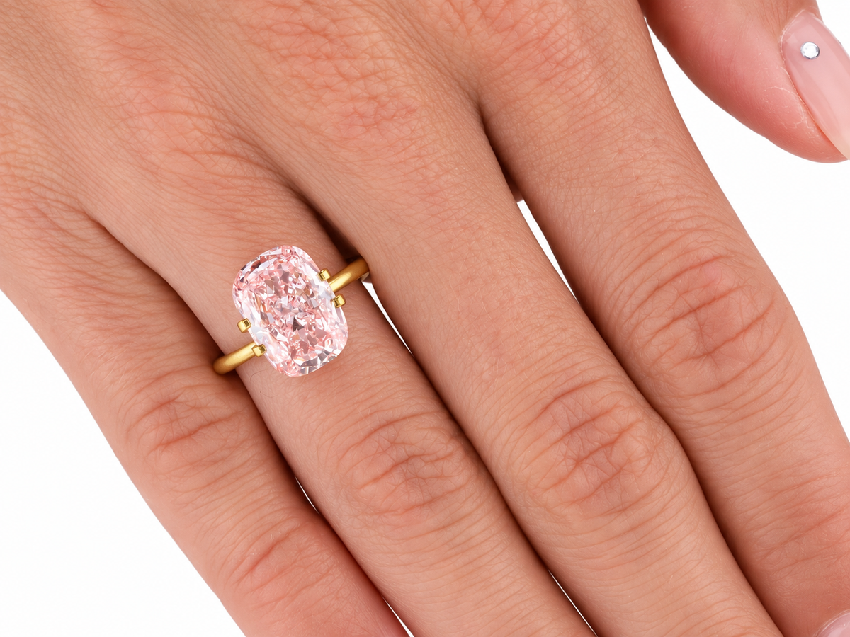 6 CT Fancy Vivid Pink Cushion