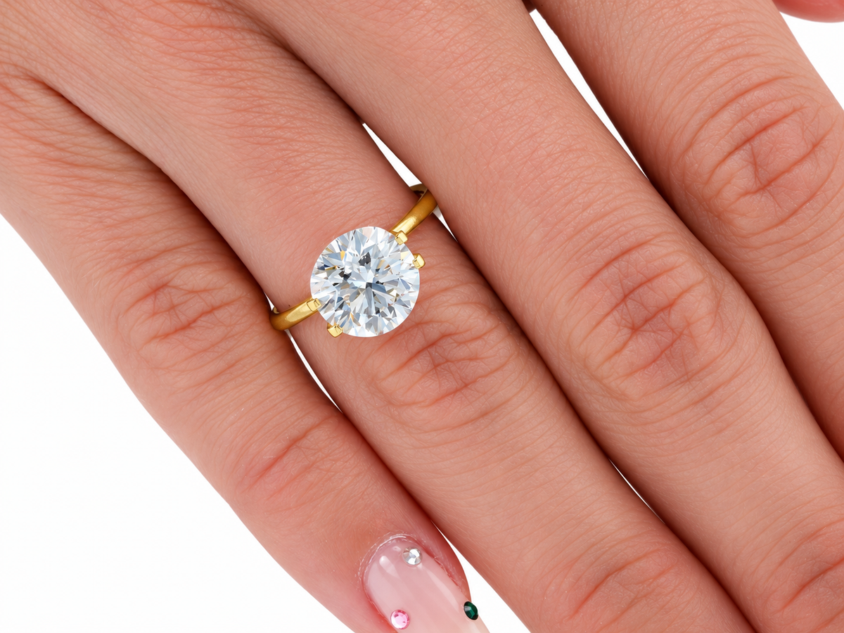 4 CT Round Cut - Color F, VVS2 Clarity